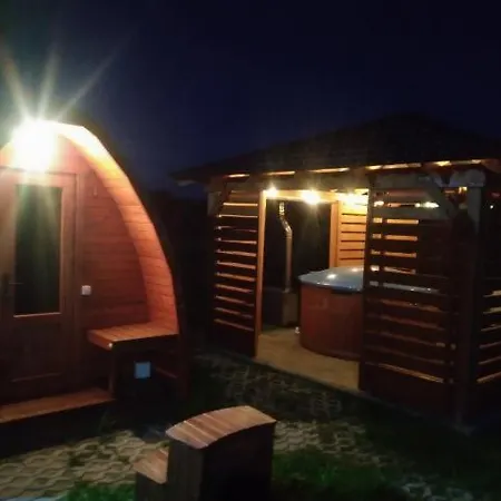 Rodzinna Przystan Jaktstuga *