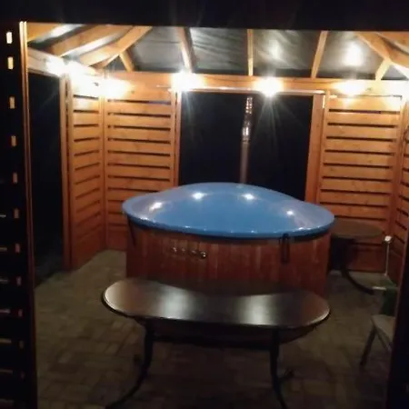 Rodzinna Przystan Lodge